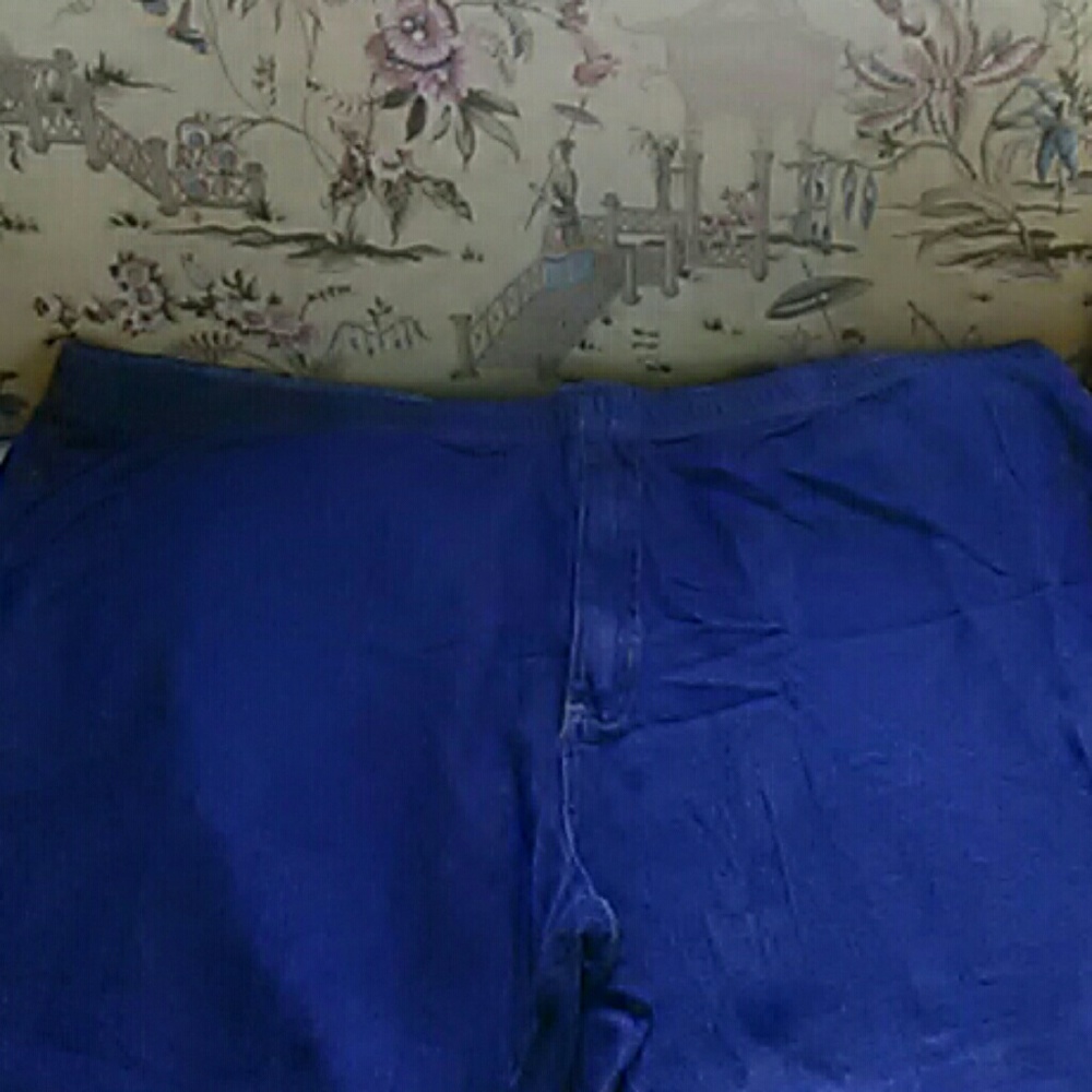 Women's Capri Jeans by ACTIVE JOE